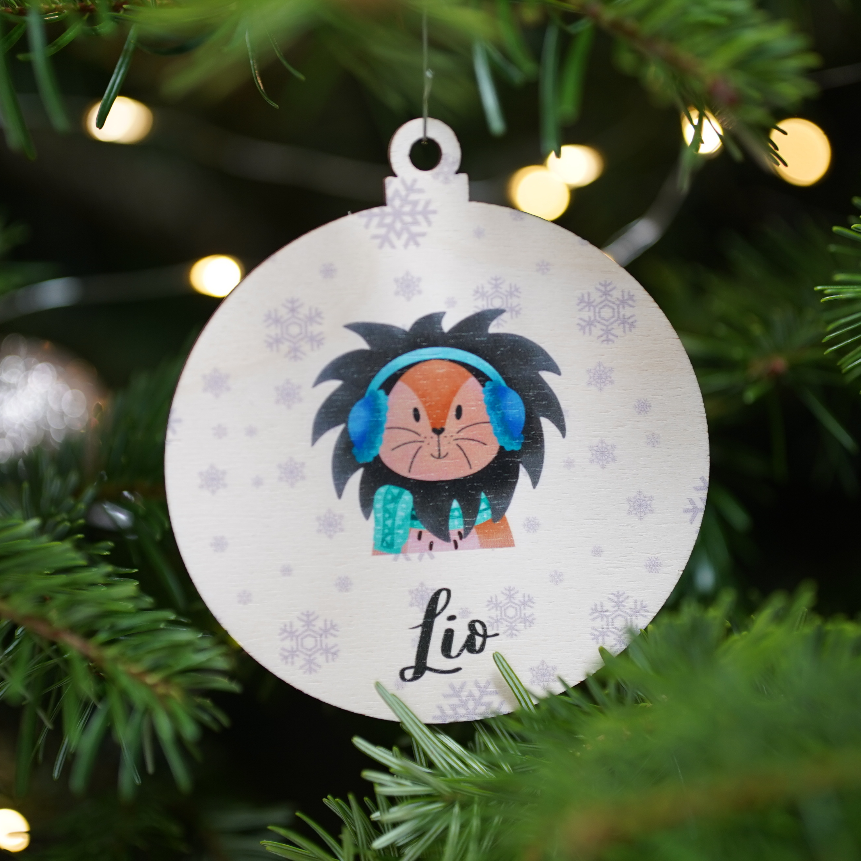 Christbaumkugel mit Personalisierung und Löwe