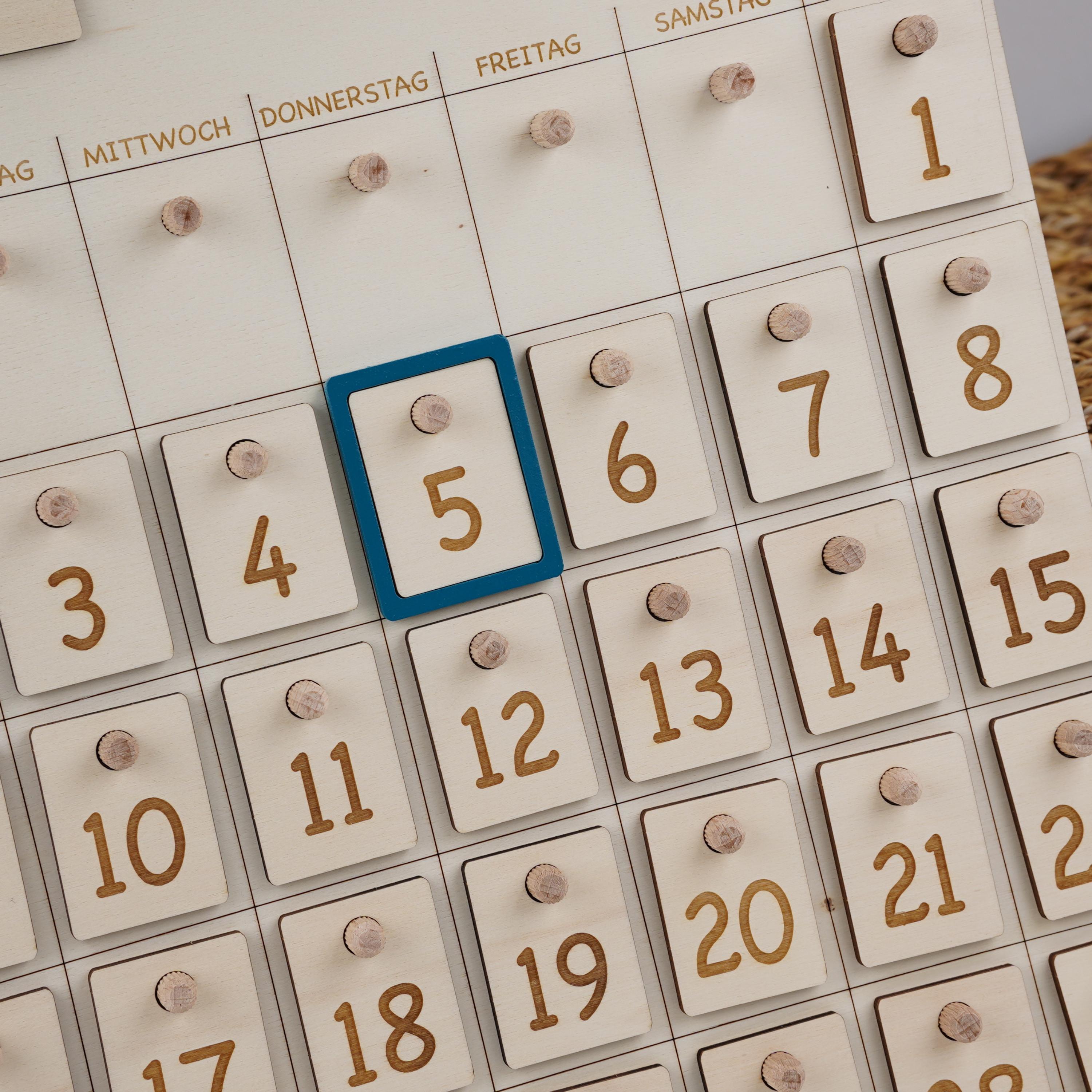 Unendlichkeits Kalender Montessori I Holzkalender I Kinderkalender I Kindergarten und Schulanfang - HOLZKINO