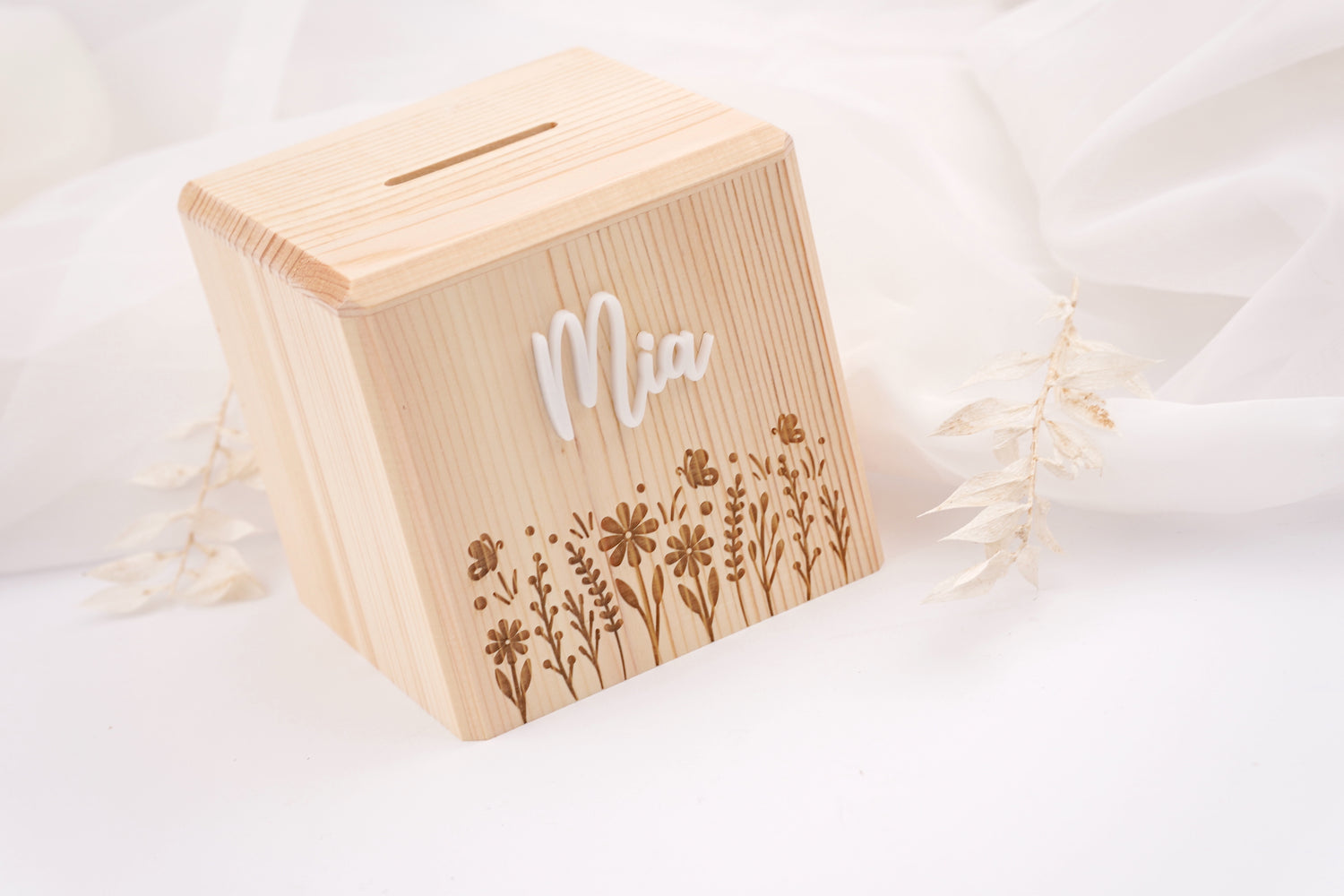 Spardose mit Gravur und personalisierten Namen Blumen - HOLZKINO