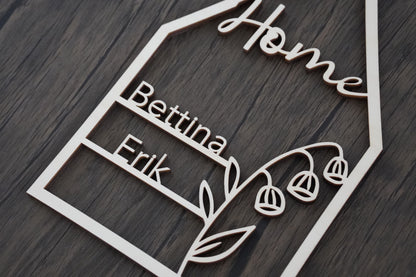 Haus mit Familiennamen, personalisiertes Hausschild mit Blume, Home-Dekoration. - HOLZKINO